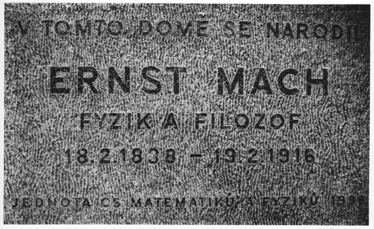 Pamětní deska Ernsta Macha